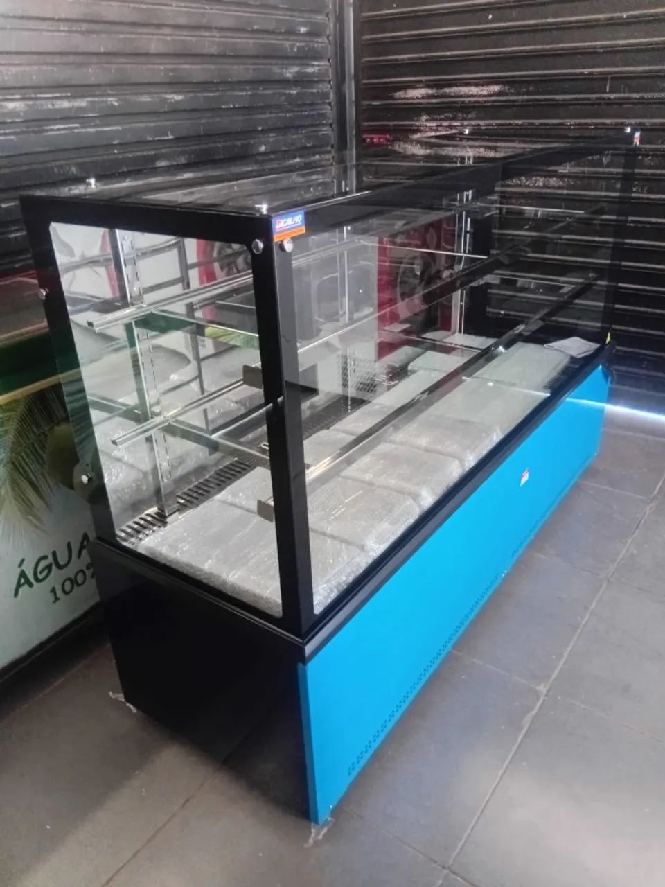 VITRINE ESTUFA 2M VENANCIO