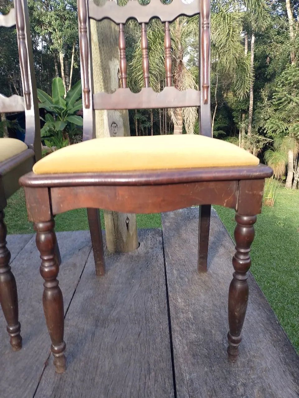 Cadeiras de Jantar Clássicas com Estofado Amarelo - Foto 5