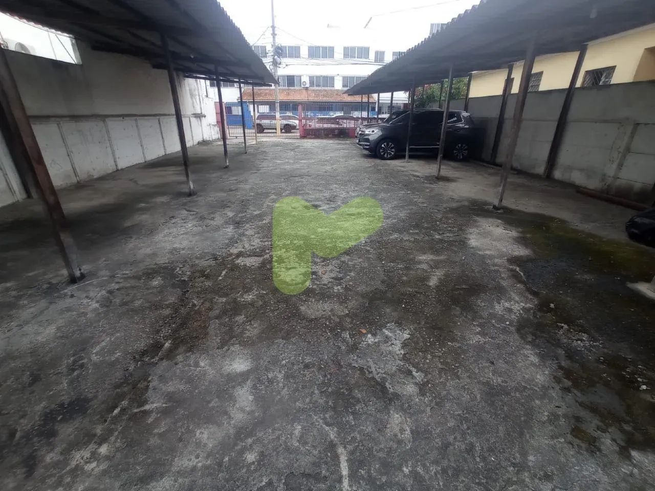Vendo terreno plano no centro
