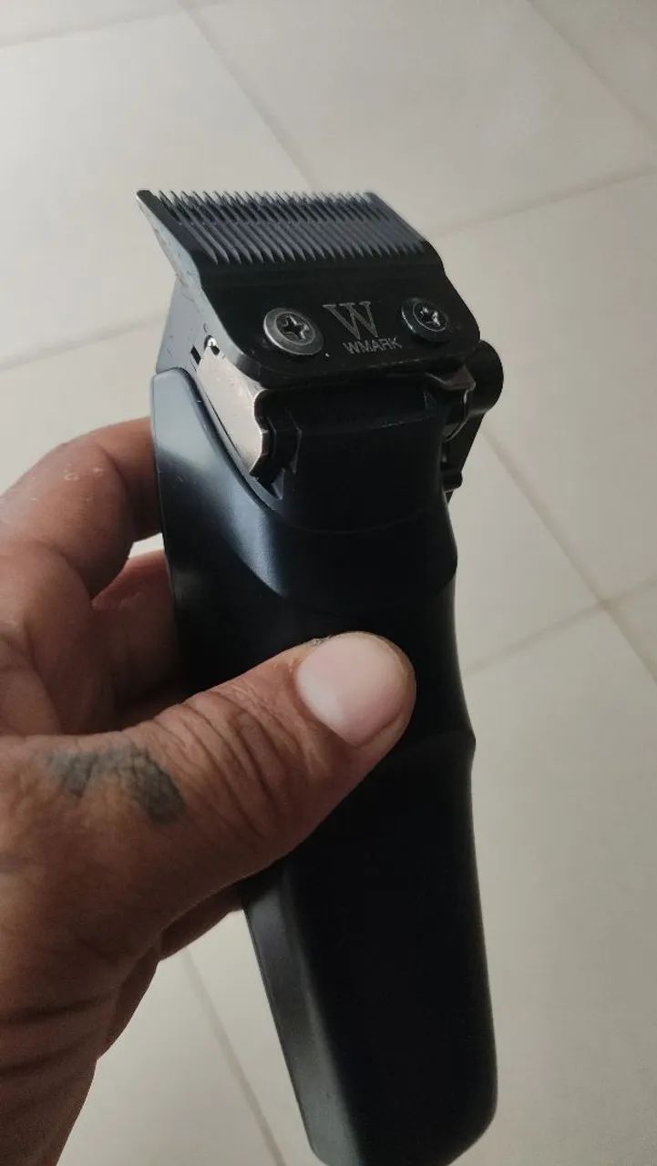 Máquina de Cortar Cabelo Profissional Wmark