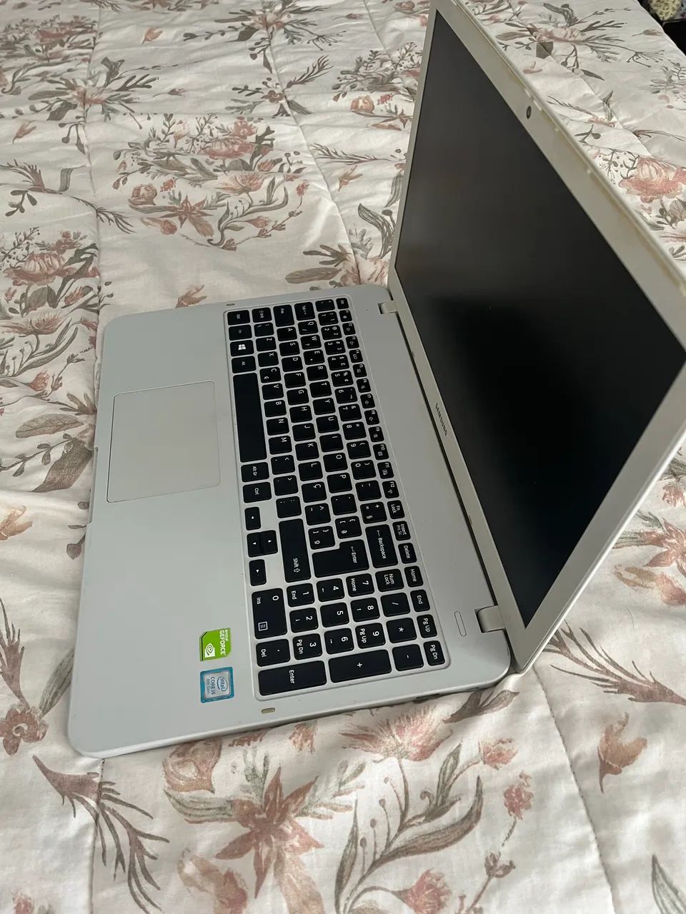 Notebook i5 8th 1TB + SSD 256GB + Placa de vídeo - Notebooks