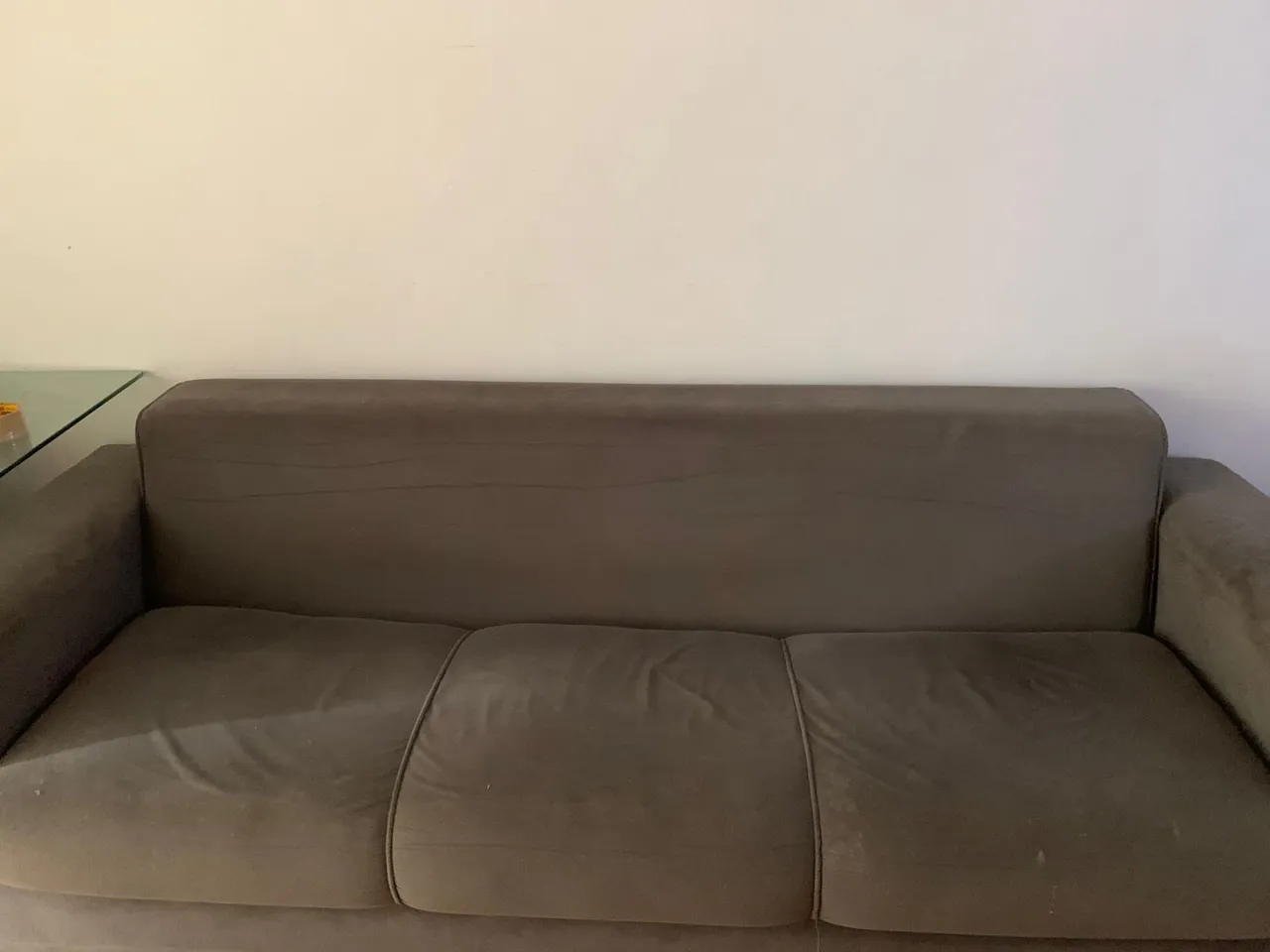 Sofá 3 Lugares Confortável e Elegante