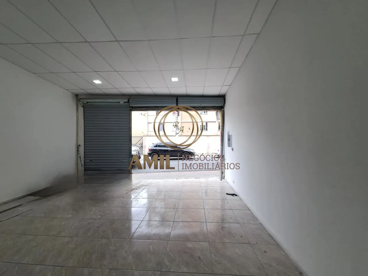 LR RA Amil Aluga Ponto Comercial, 2 Salões, 2 Banheiros, 144m², Jardim São Dimas, Centro