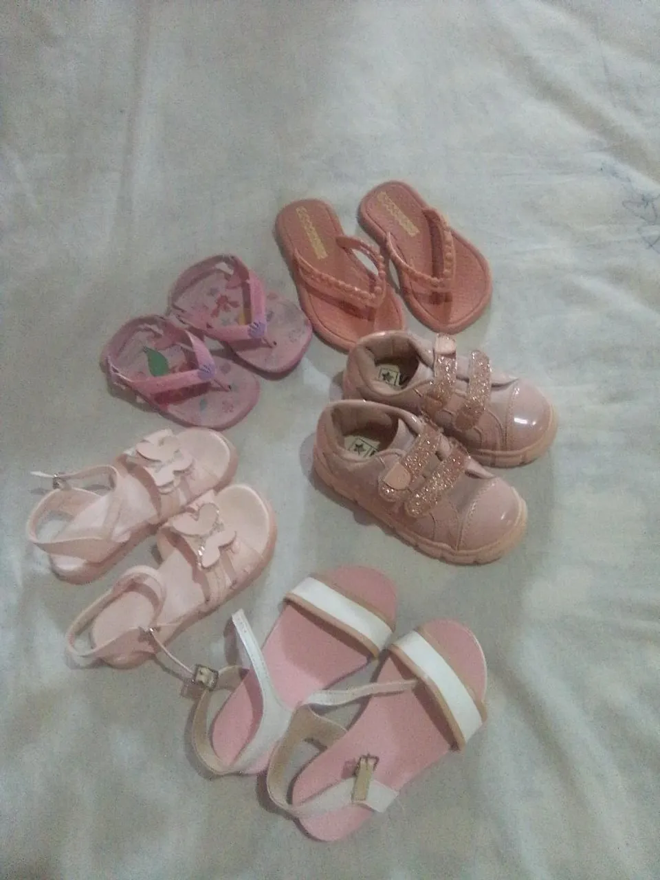 Conjunto tenis e sandálias n°23/24 feminino