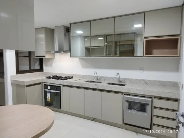 Locação Apto 4 quatros + DCE no Edifício Catalunha no Todos os Santos
