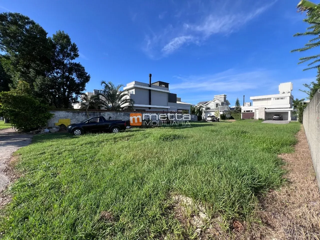 Terreno em condomínio fechado, com 510m², no Campeche, Florianópolis/SC