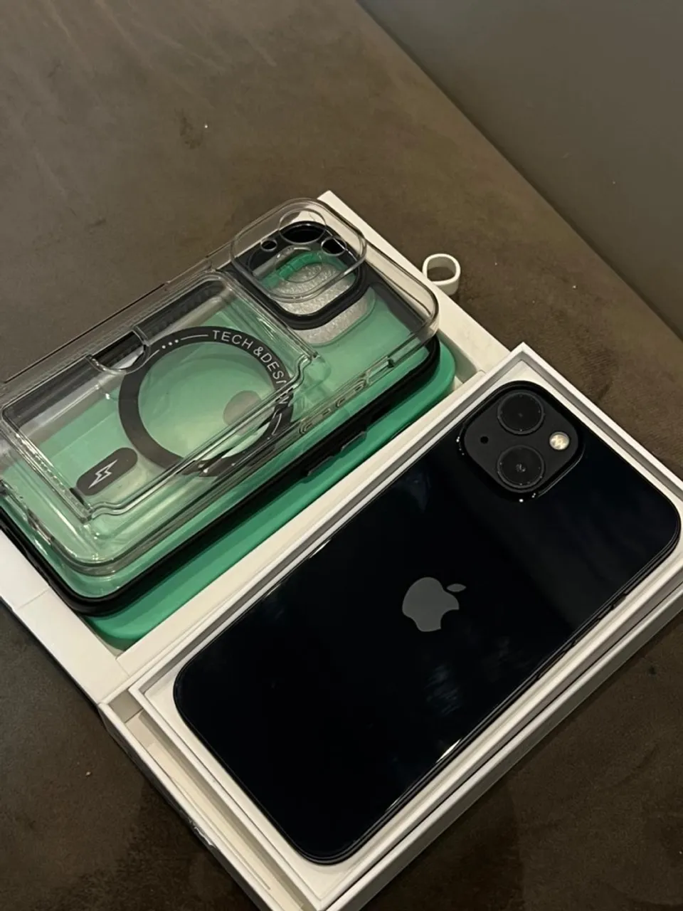 iPhone 13 128 gigas bateria 79 % mais dura o dia todo