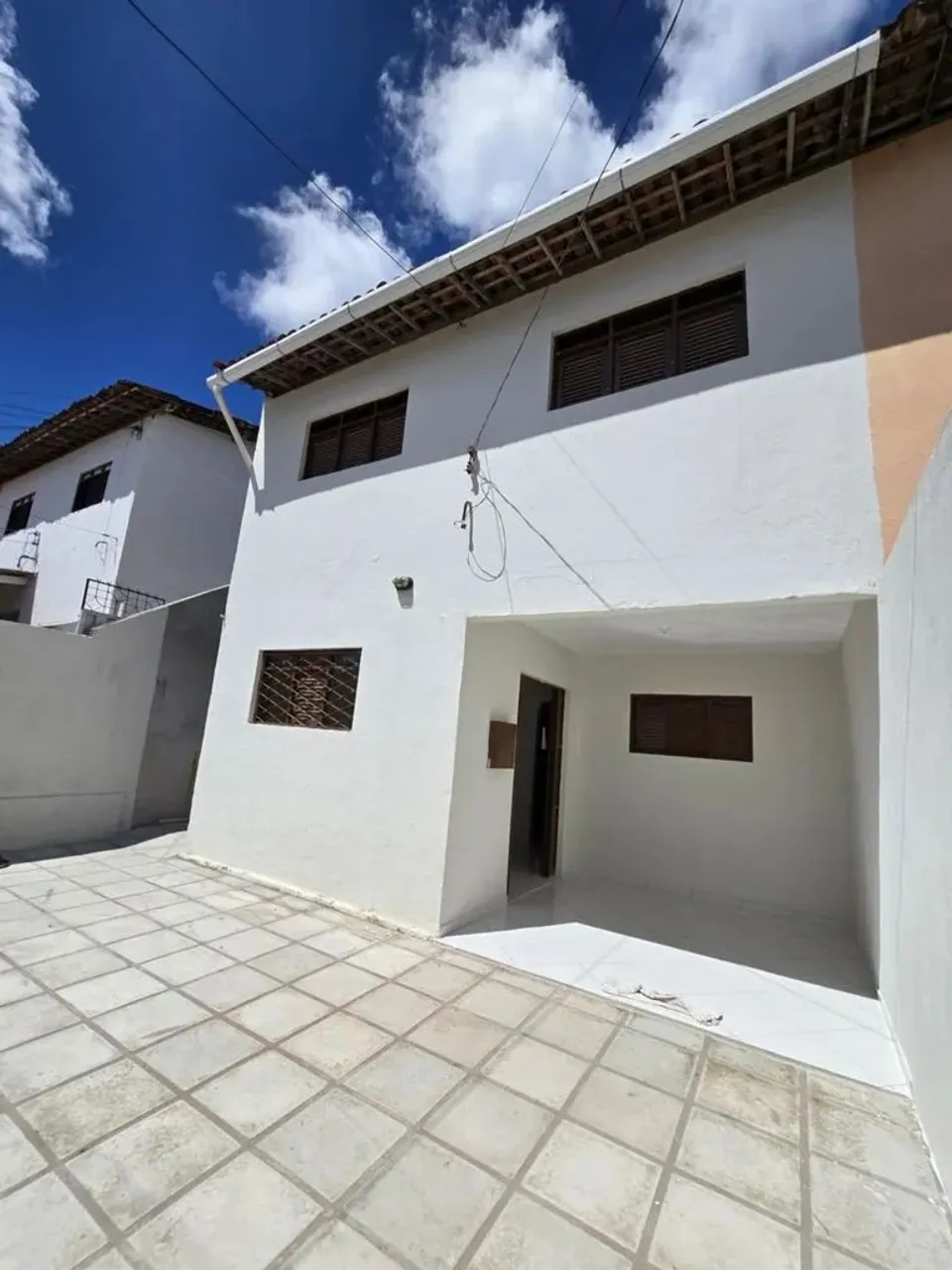 Casa com 4 Quarto(s) e 2 banheiro(s) para Alugar, 80 m² por R$ 1499 / Mês