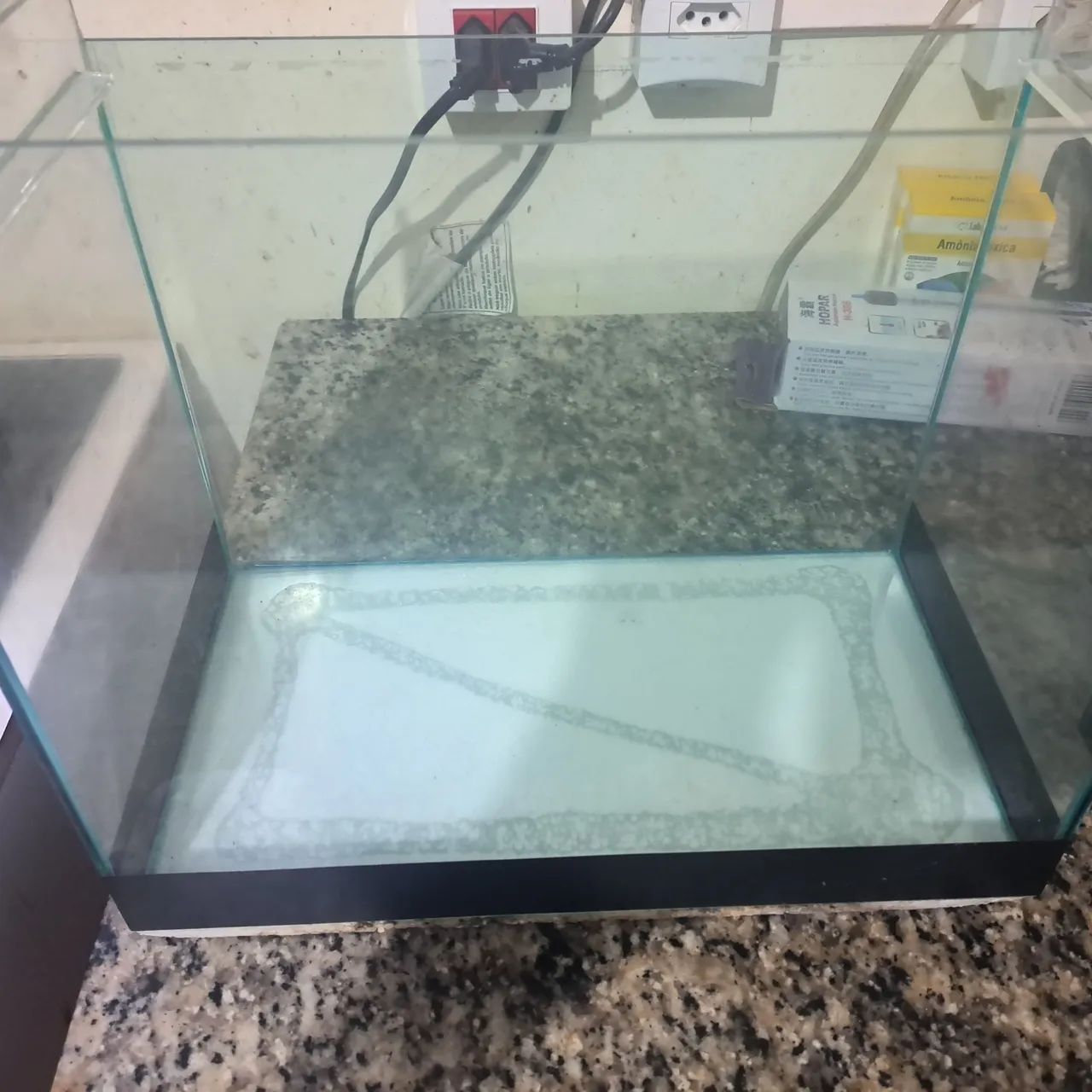 Aquário 35x20x25 - 18l