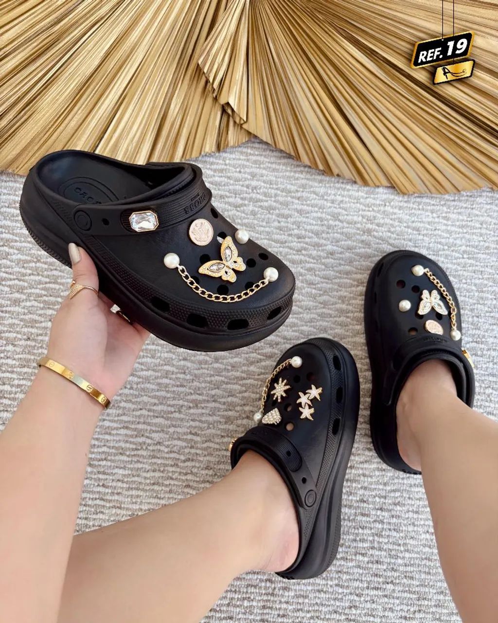 Sandália Crocs Rosa com Acessórios - Foto 4
