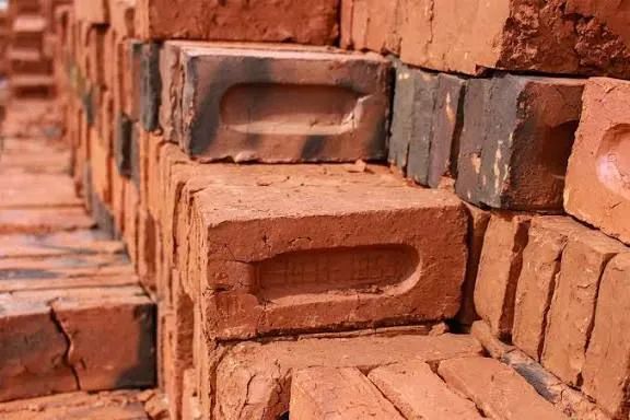 Tijolo de demolição 64840790368130121