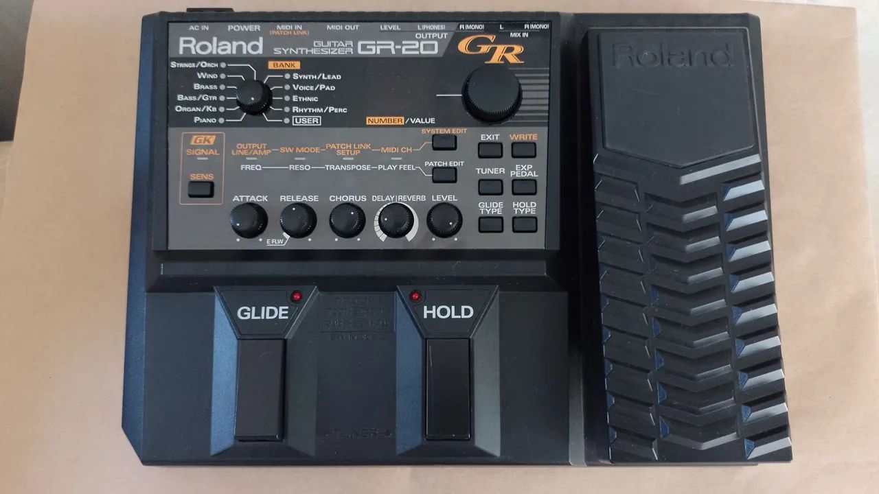 Sintetizador de Guitarra Roland - Foto 4