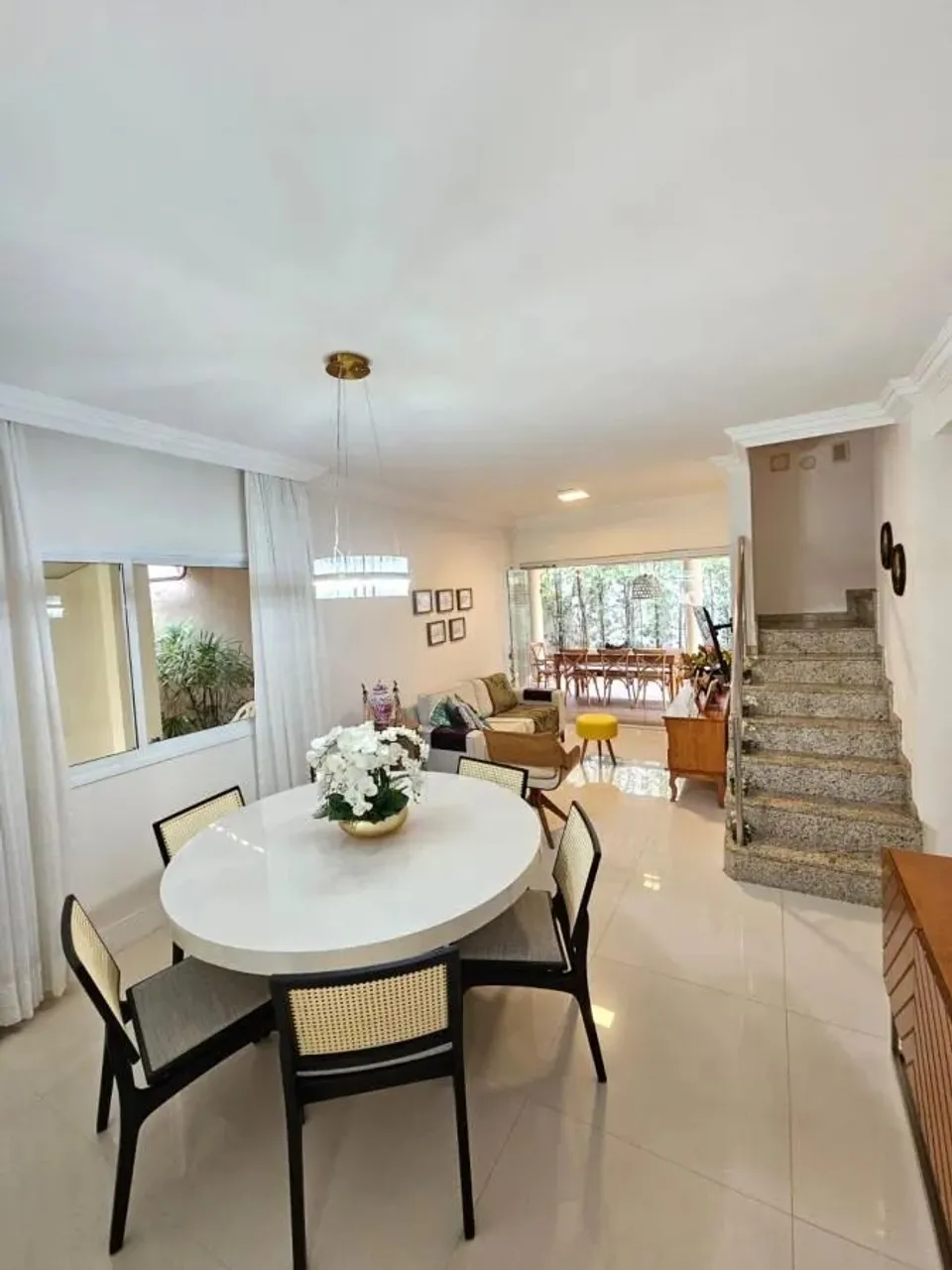 Casa para Venda em Salvador, Patamares, 3 dormitórios, 3 suítes, 4 banheiros