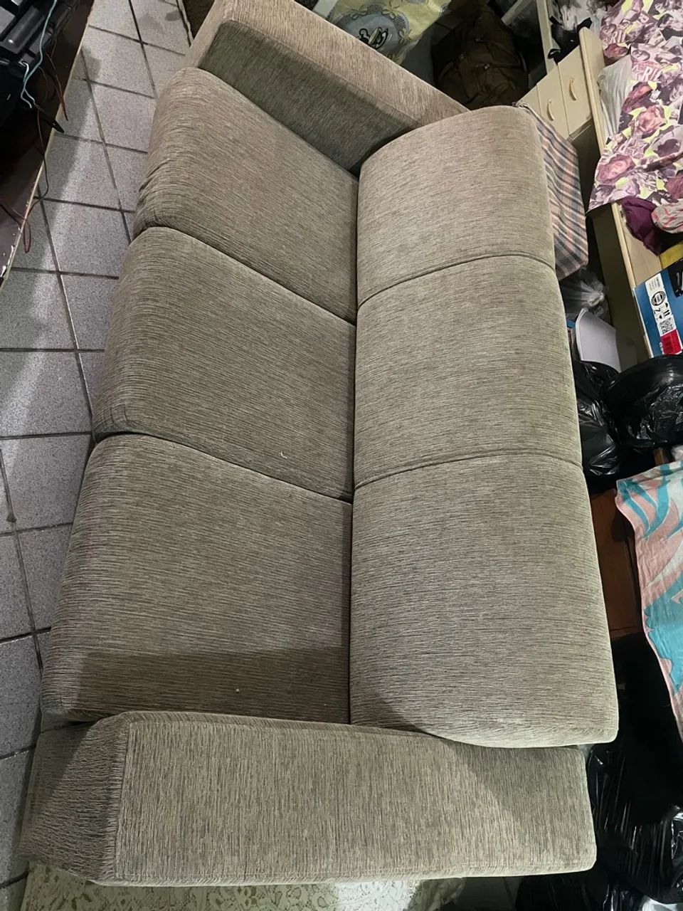 Sofá Cinza Moderno e Confortável - Foto 3