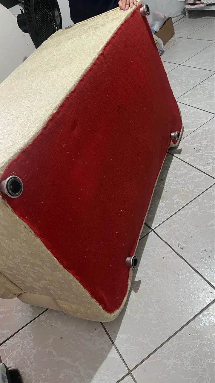 Sofá 64739715634946122