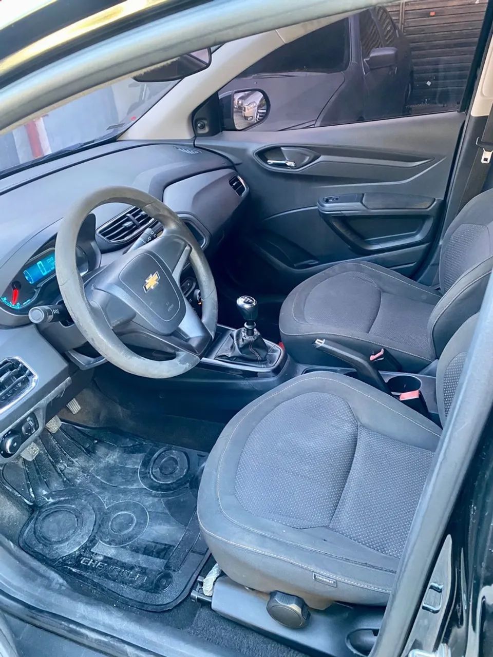 Vendo Onix LT 1.0, 2014 - Pequena Entrada + 549,20 Fixas  - Foto 4