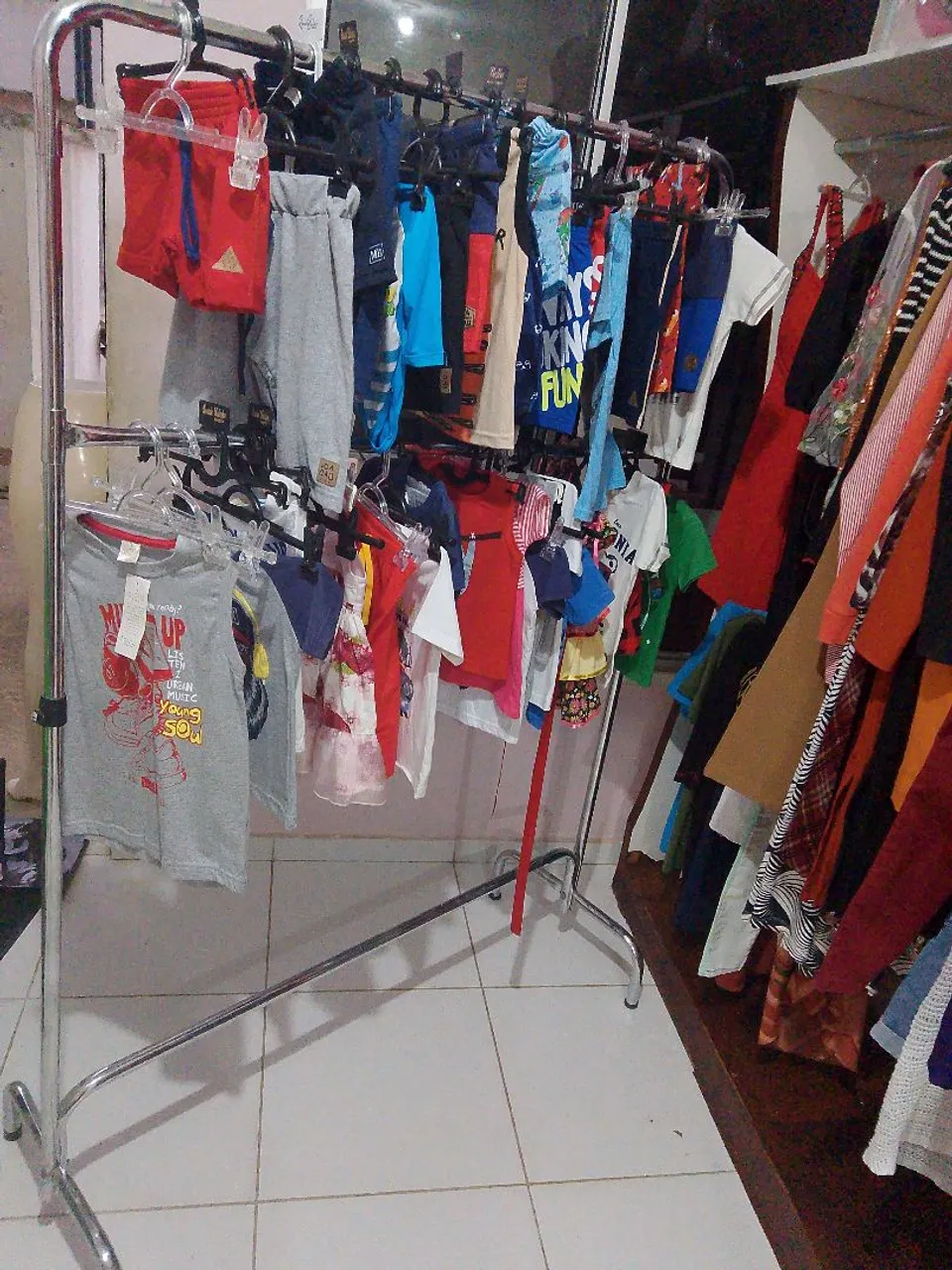 Cabides para roupas infantis