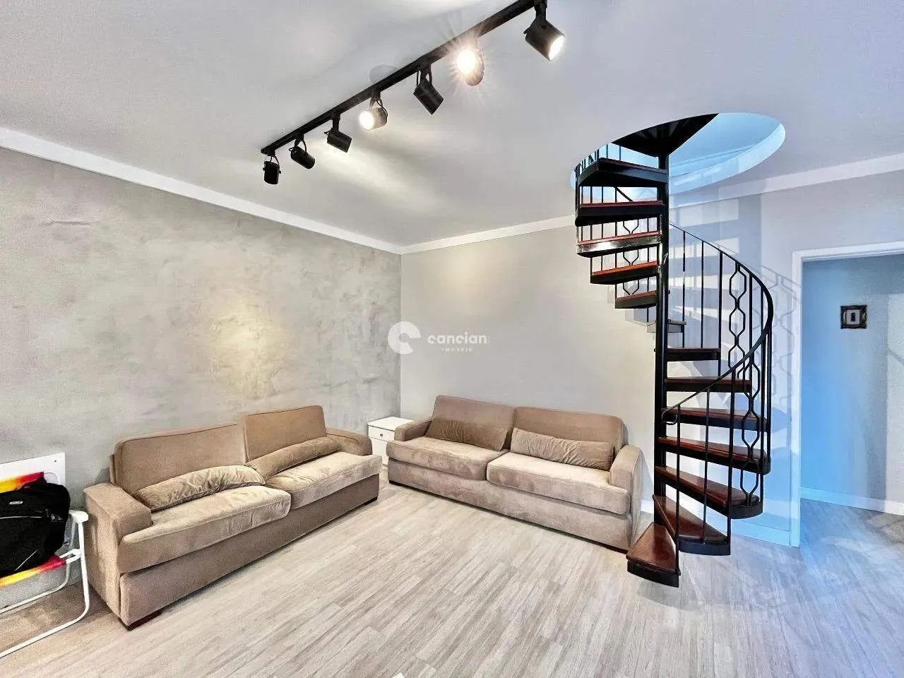 Duplex à venda, 2 quartos, 1 vaga, Centro - Santa Maria/RS