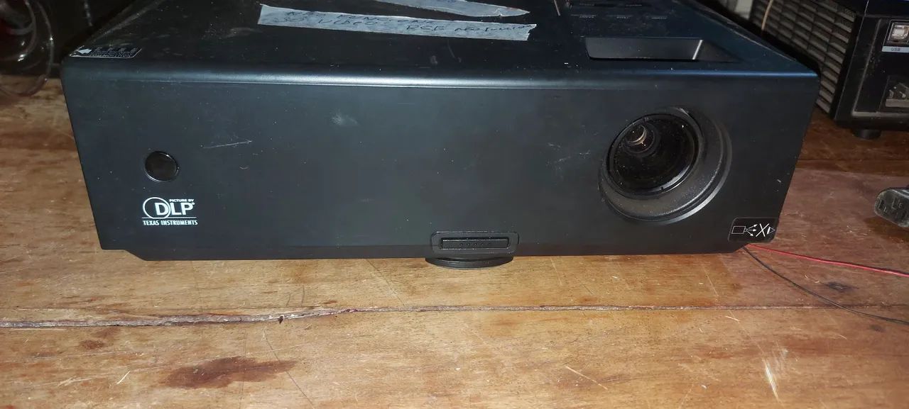 Estou liquidando Projetor vivitek modelo d825ms 