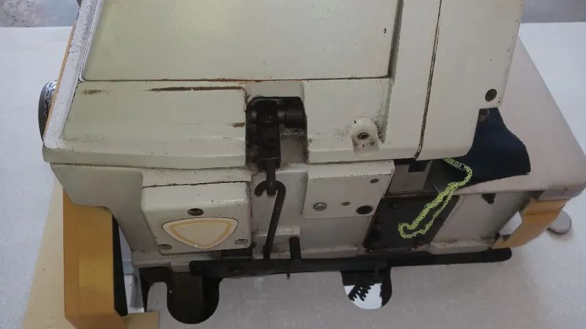 Máquina Overloque Industrial - Foto 6