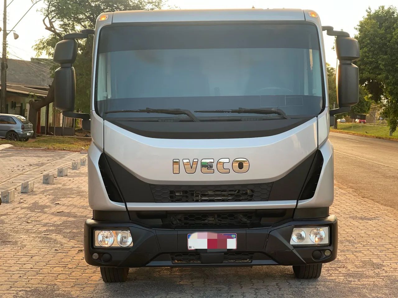 CAMINHAO PLATAFORMA IVECO 11190 - Foto 2