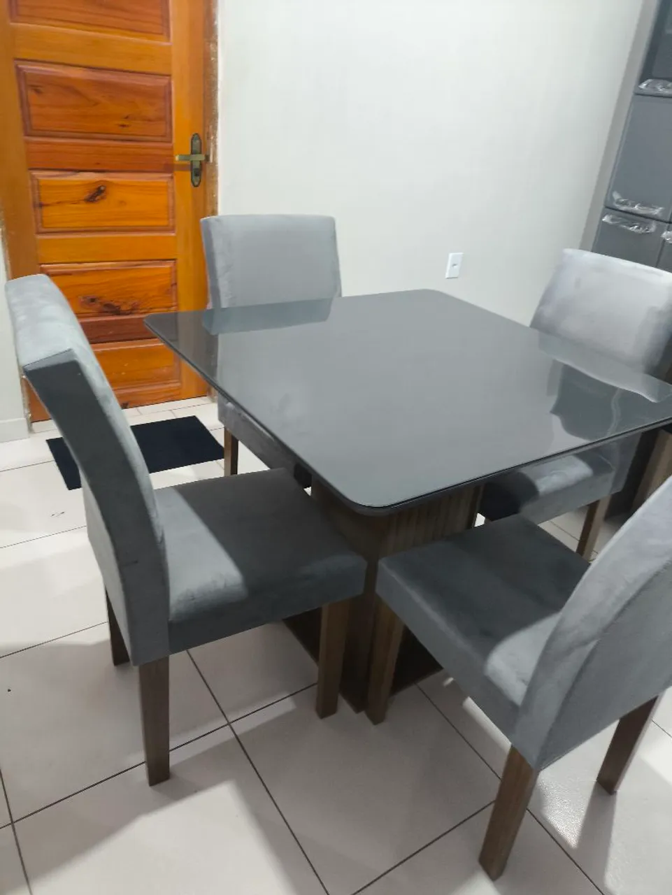 Mesa de Jantar com 4 Cadeiras