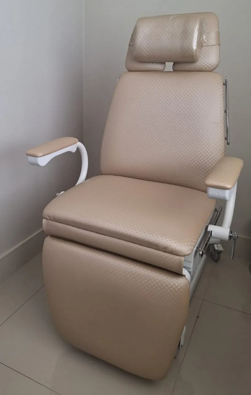 Cadeira Maca para procedimentos em consultório