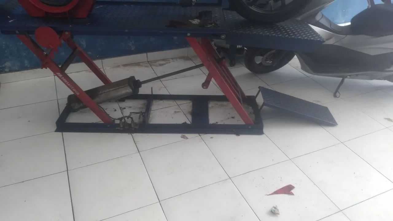Cavalete para Moto - Usado em Ótimo Estado! - Foto 4