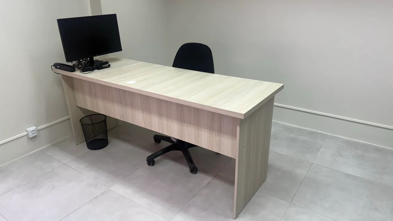 Mesa de Escritório 