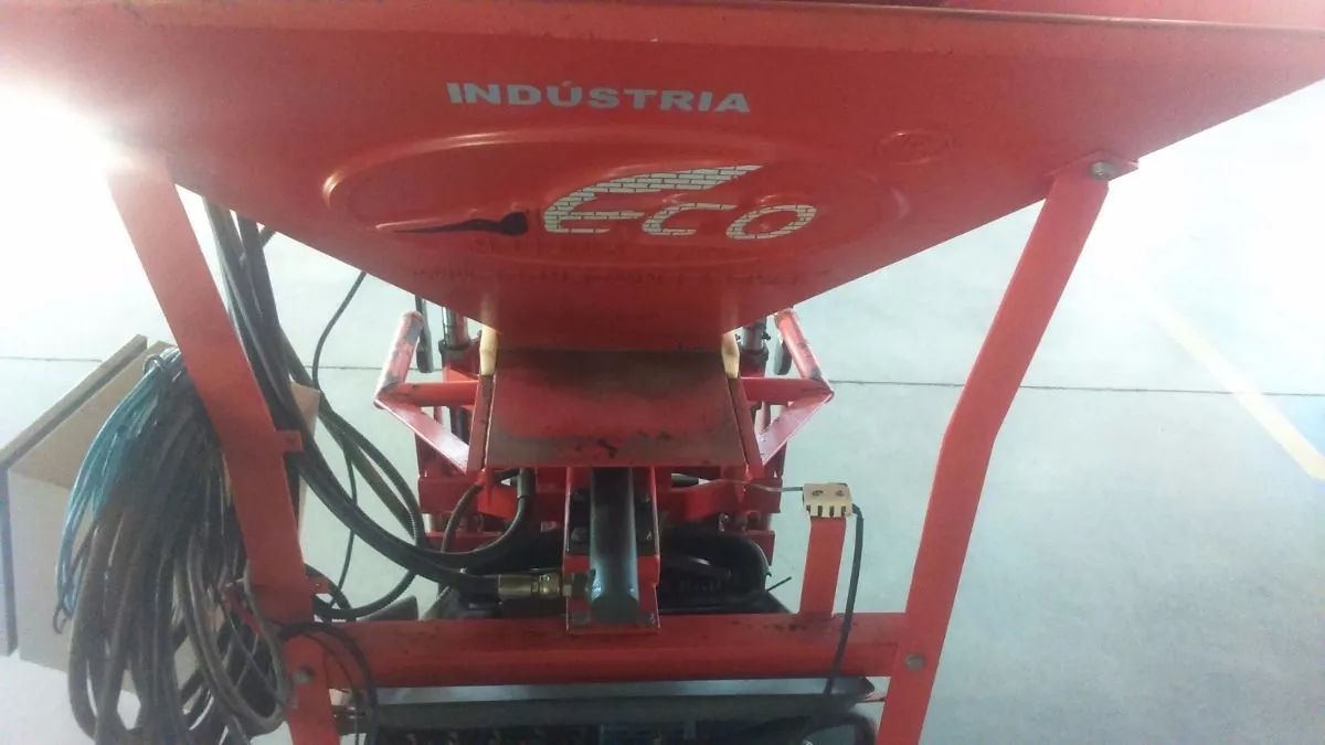 PRENSA PARA TIJOLOS ECOLÓGICOS ECO 2600 - Foto 2