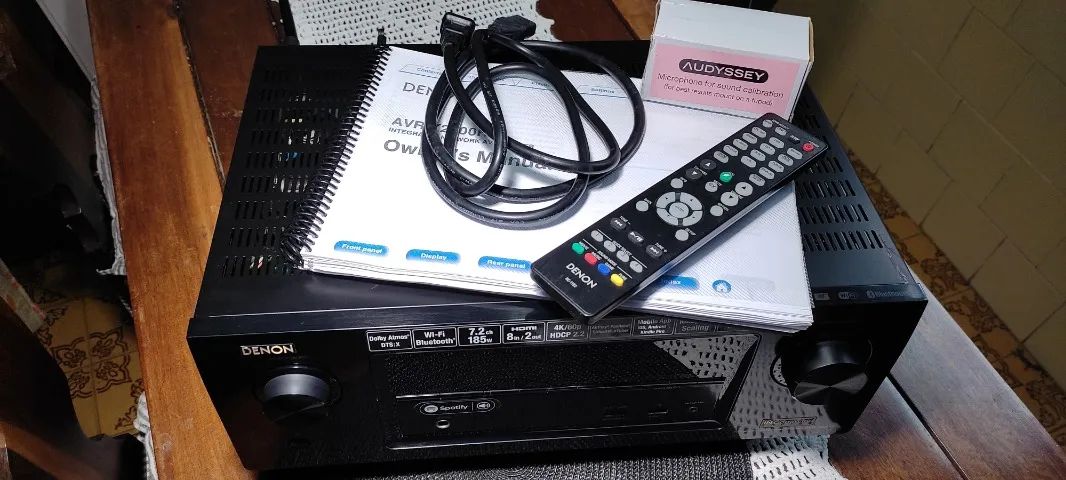 Denon AVR-X2200W Receptor AV de rede IN-Command Series 7.2 canais