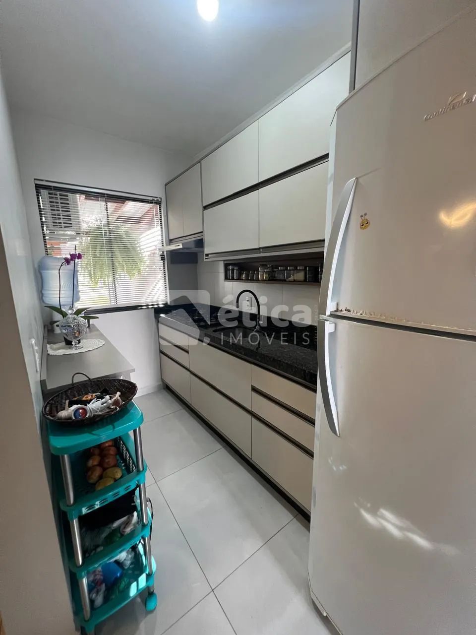 Casa Geminada para Locação com 3 Quartos e Vaga de Garagem - Foto 4