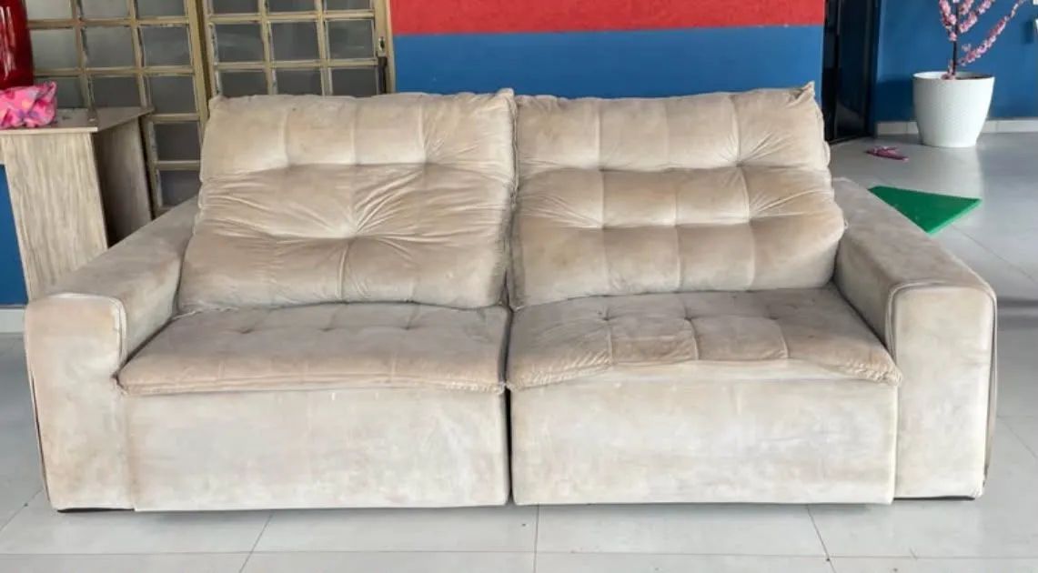 Sofá retrátil bege barato bom estado