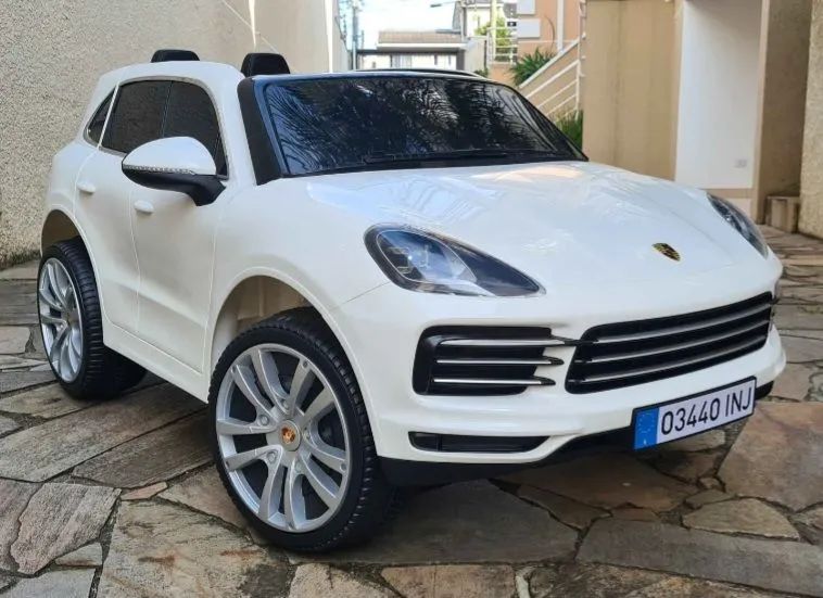Carrinho elétrico 12V Porsche Cayenne 12v