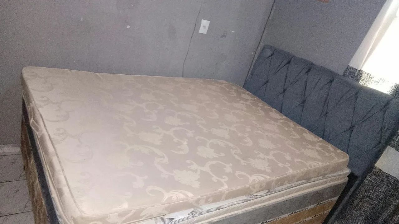 Vendo cama junto com cabeceira  - Foto 3