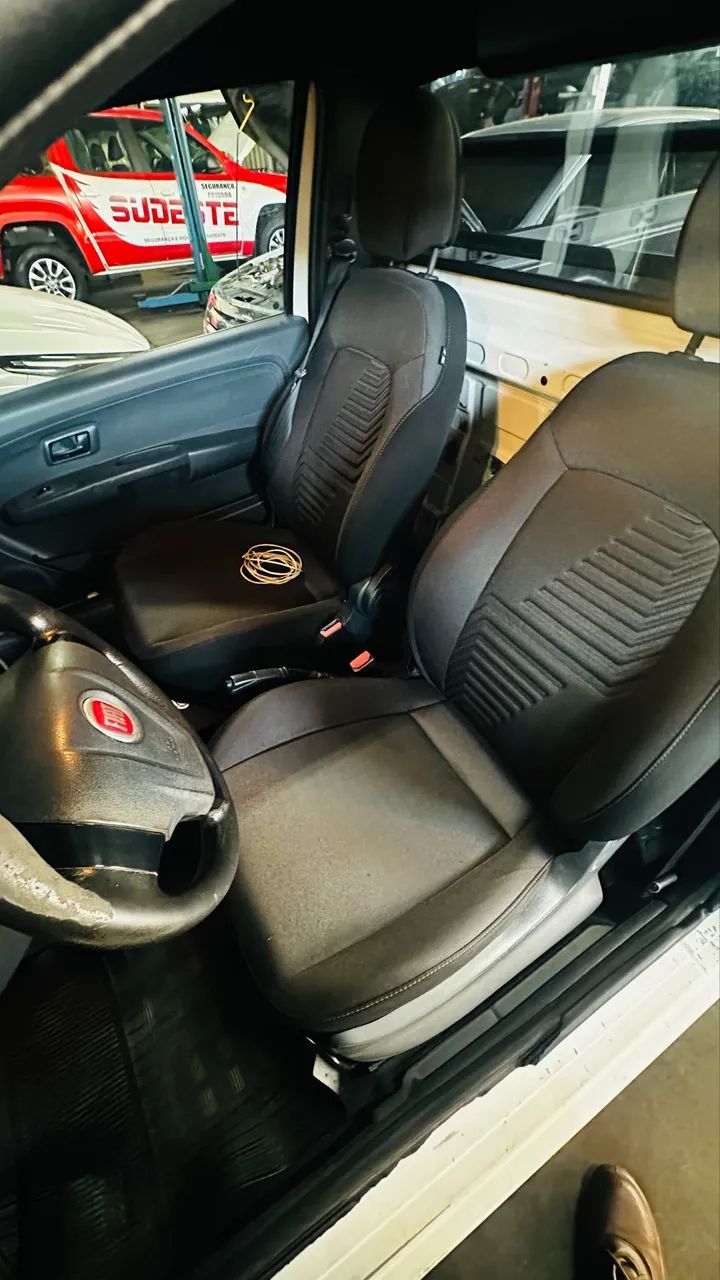 Fiat Strada Working Hard 1.4 Fire Flex 8V CS 2018 - Foto 5