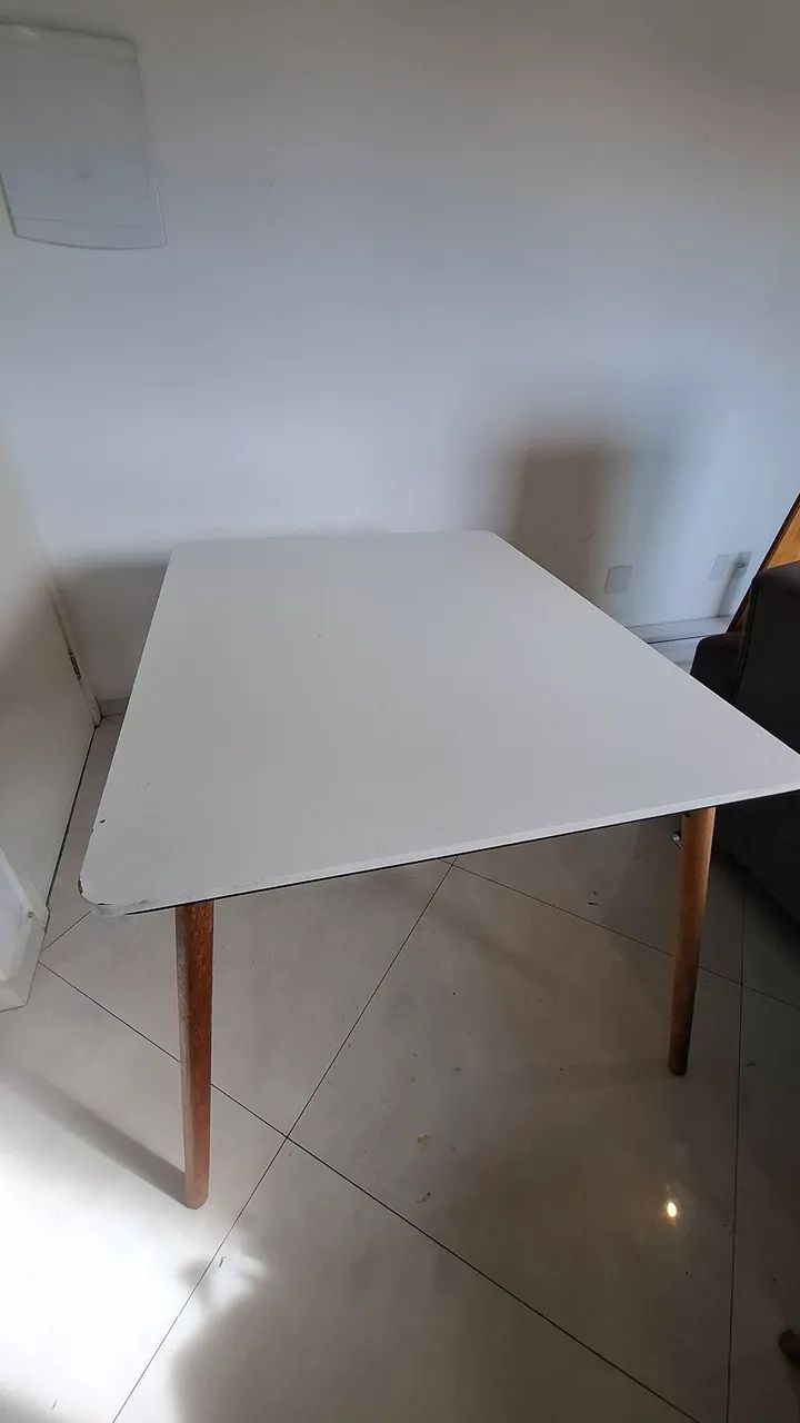Mesa c/ 4 cadeiras 1,30m por 0,90cm - Foto 3