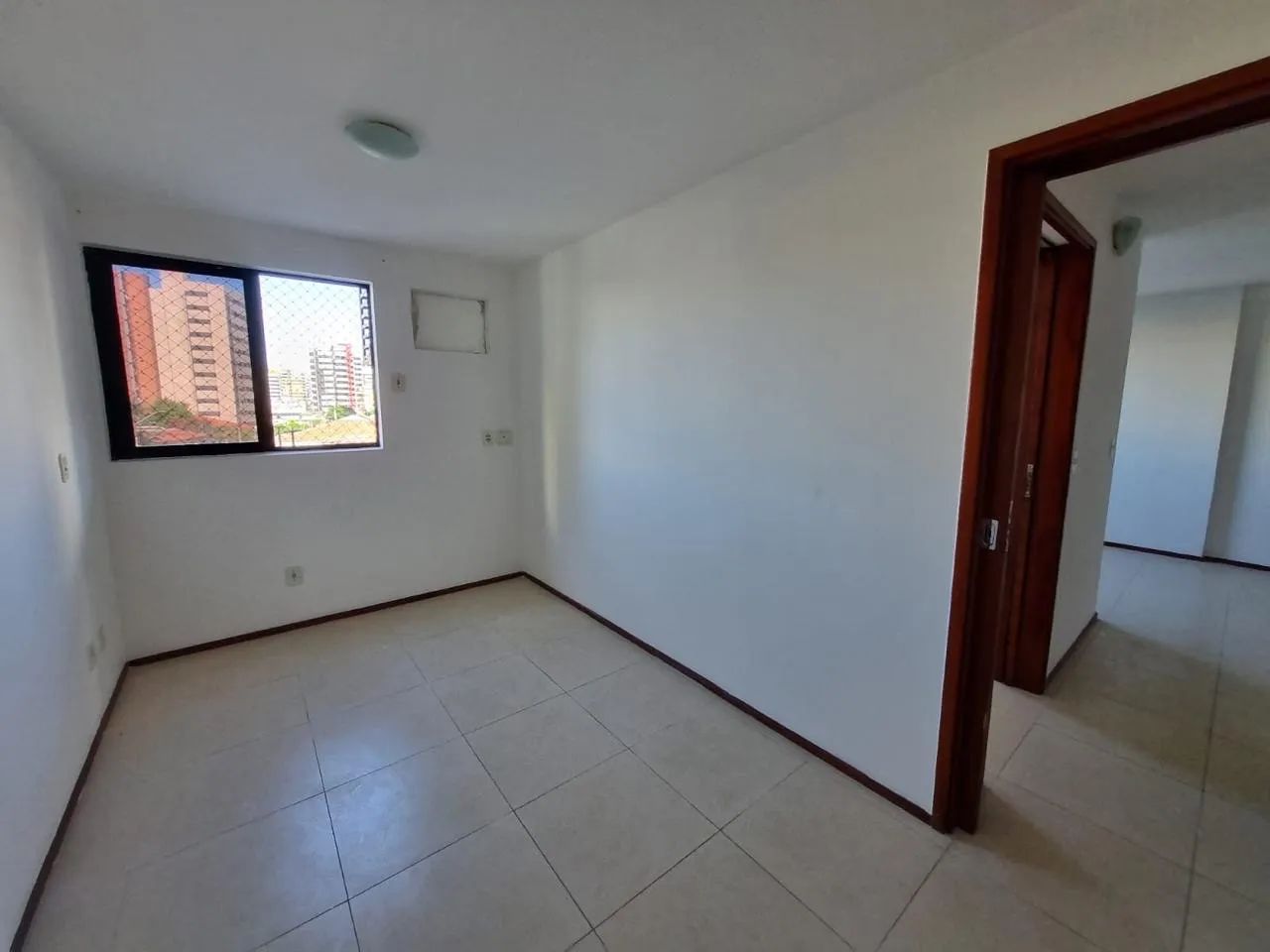 Perto da praça Lyons