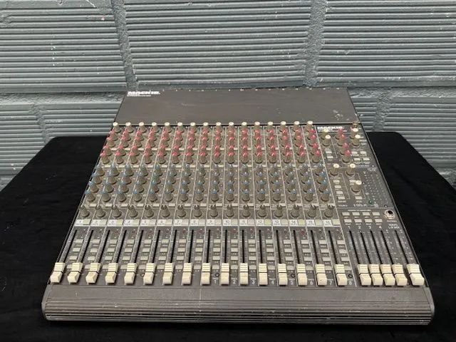 Mackie 16-Channel Mixer 1604 VLZ
