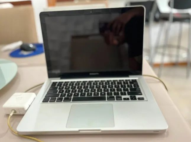MACBOOK PRO