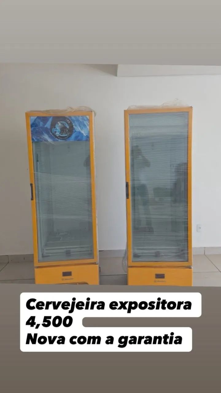 Cervejeira expositora 