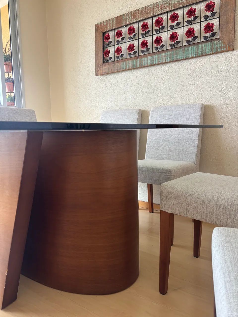 Mesa de Jantar 8 Lugares com Tampo de Vidro + 8 Cadeiras - Foto 2