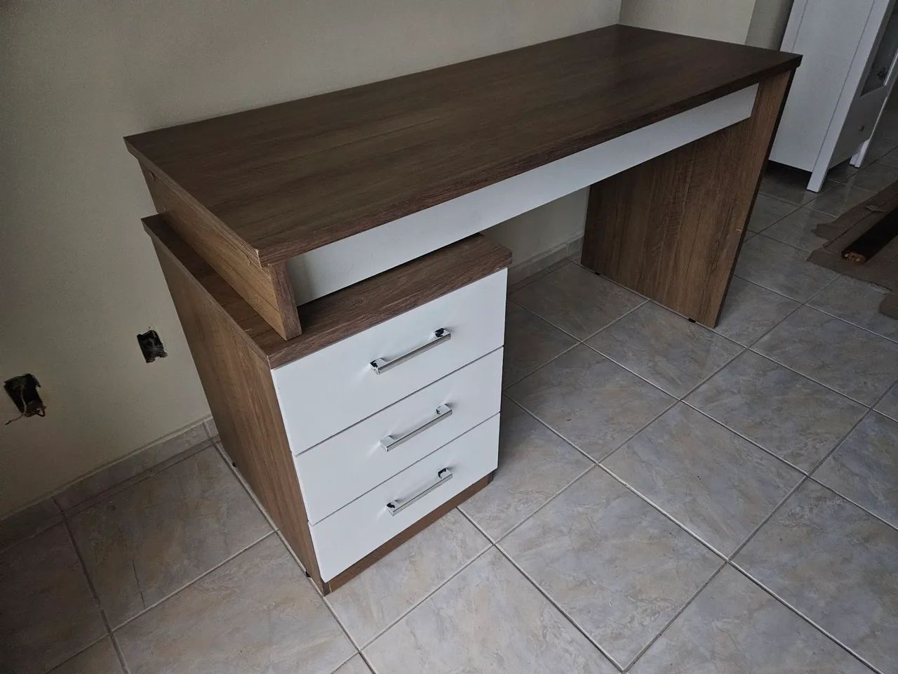 Mesa de escritório/ estudo - Foto 2