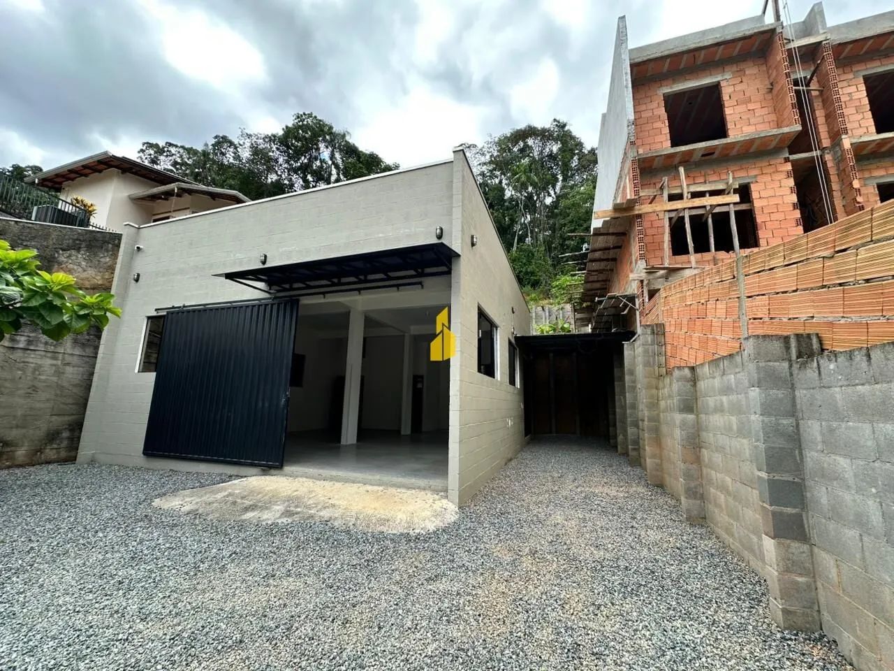 Galpão Comercial / Industrial - Foto 2