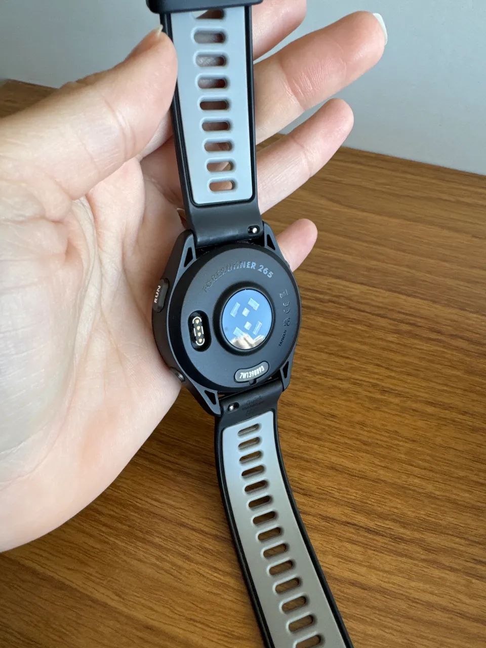 Vendo Smartwatch Garmin Forerunner 265. Estado de zero - Foto 3