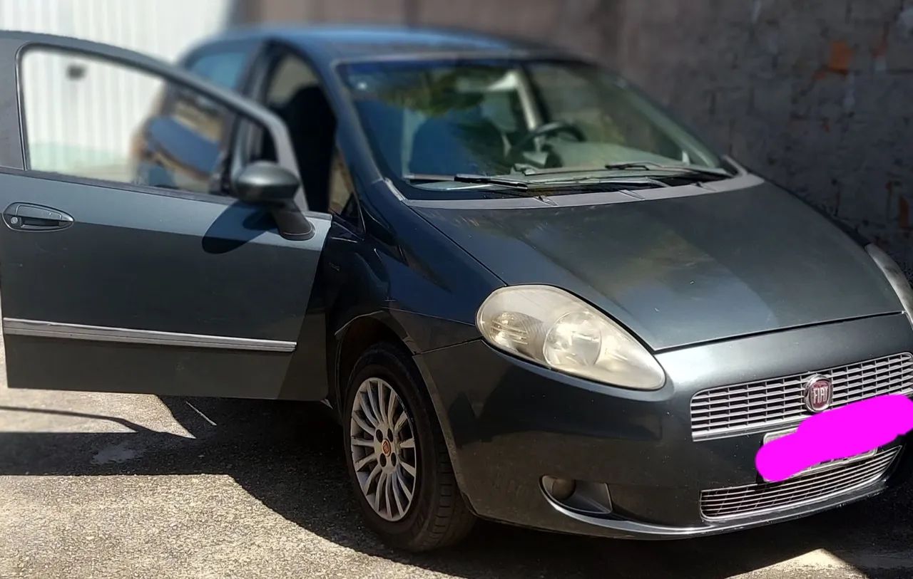 Fiat Punto Punto ESSENCE Dualogic 1.8 Flex 16V 5p 2011