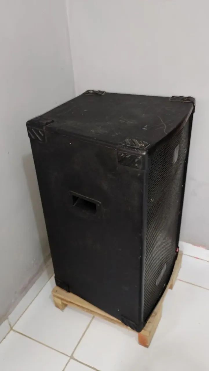 2 MEDIO DE 15 COM PEDESTRAL E AMPLIFICADOR  - Foto 2