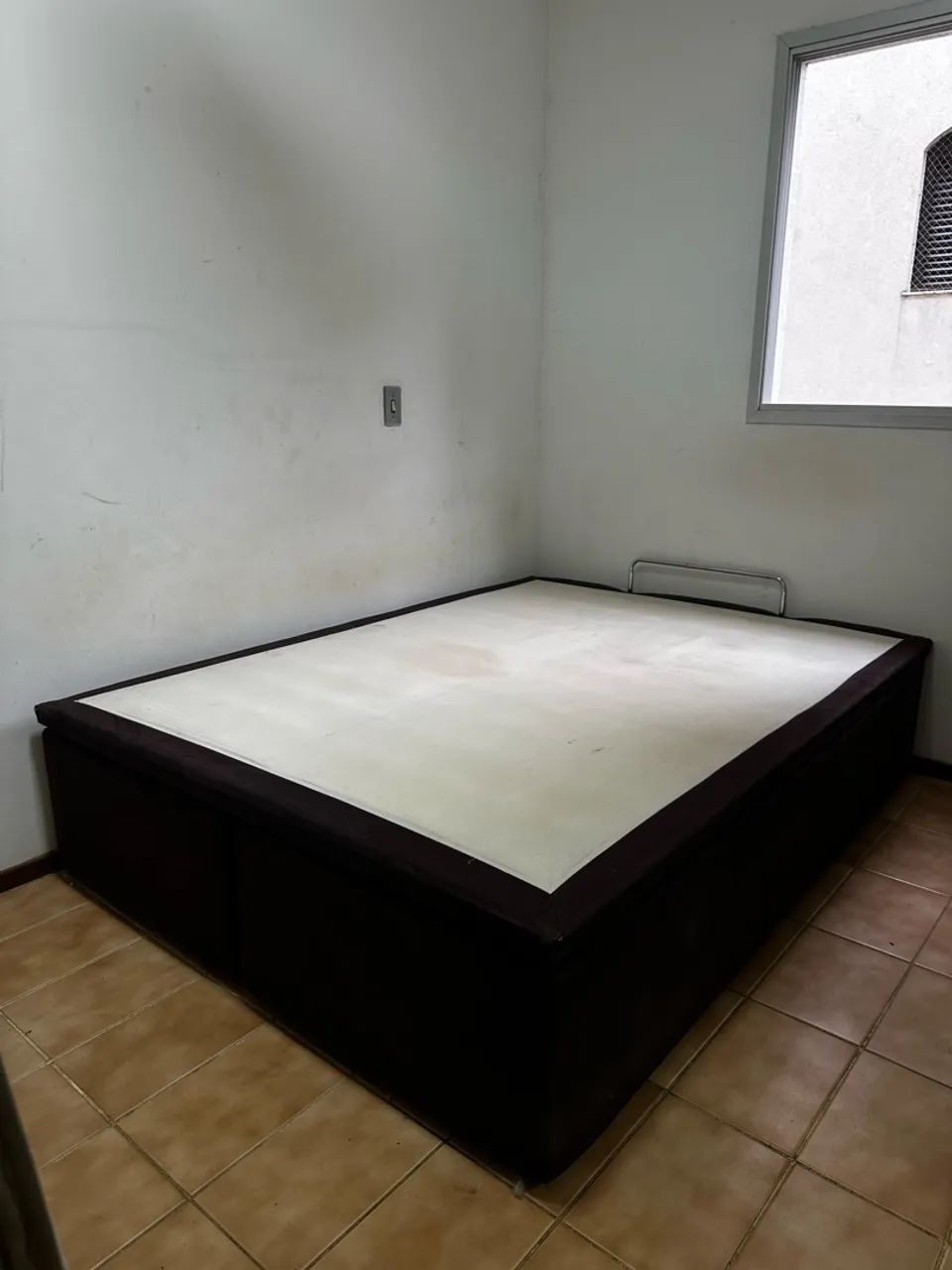 Cama de casal com BAÚ 