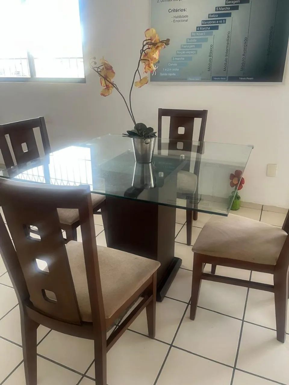 Mesa e cadeiras  - Foto 2