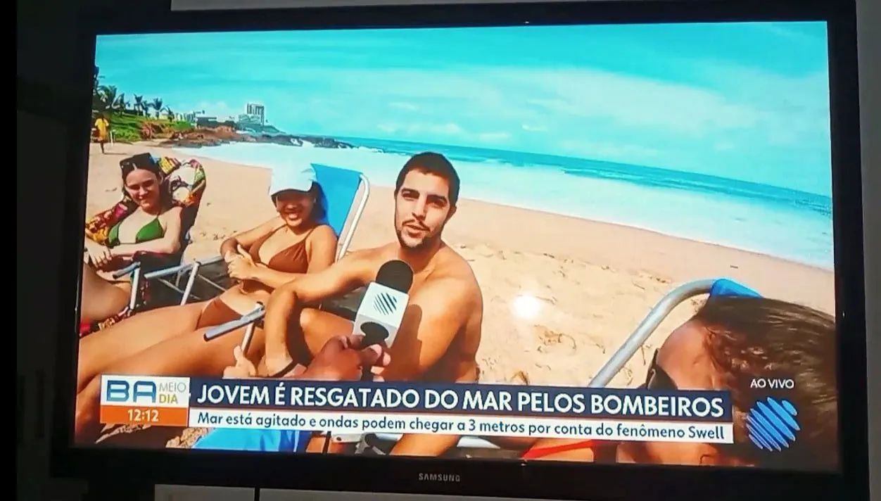VENDO TV DE 43 POLEGADAS SAMSUNG NAO É SMART, TA FUNCIONANDO PERFEITAMENTE, VALOR400
